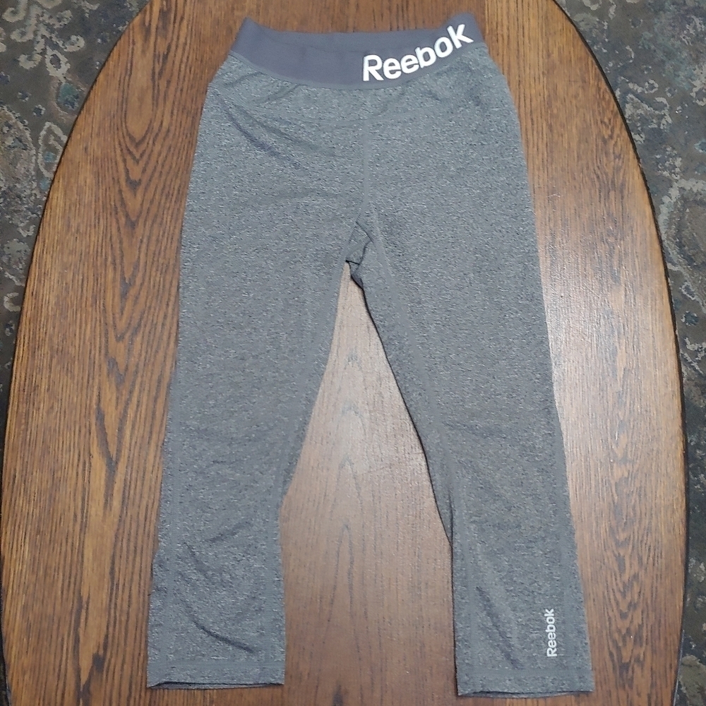 Reebok Gray Workout Capri Activewear Leggings Size Women's XS